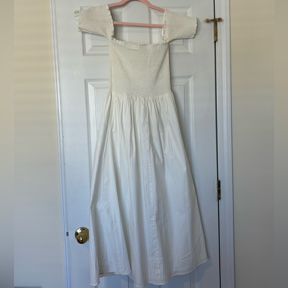 Size 10 Reformation Westley dress in white (tiny stain) - Picture 4 of 5